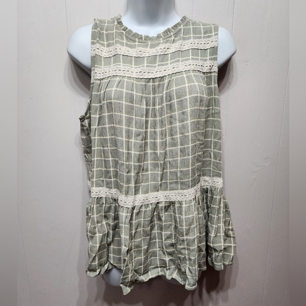 Maurices Sleeveless Shirt Medium Green Sage Casual Office B932